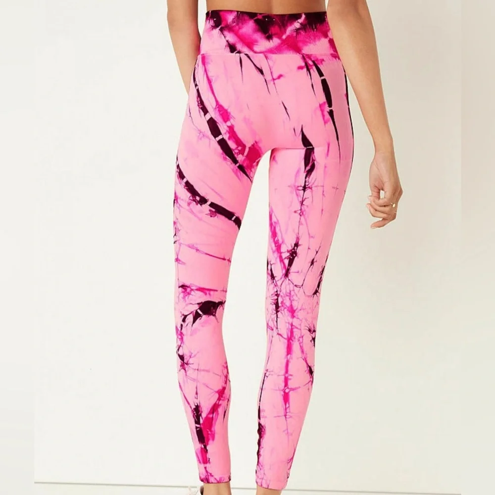 🆕PINK Victoria’s Secret Pink Spiral Tie Dye Set, M, S